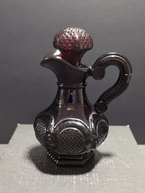 VGT,Avon Cape Cod Collection Ruby Red Glass Cruet Decanter.